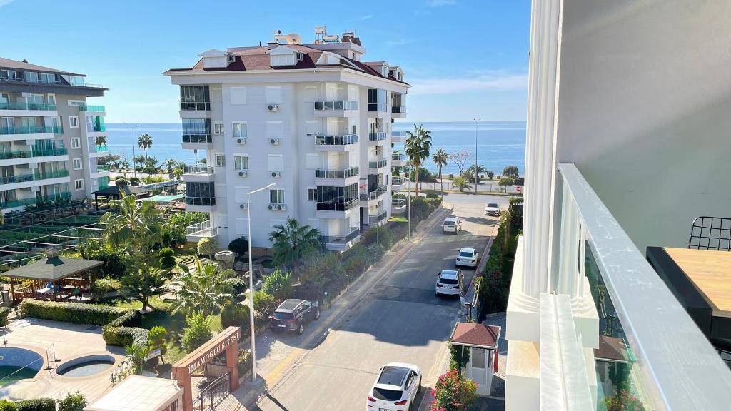 Zu vermieten 2-Zimmer-Wohnung nur 150 m vom Meer entfernt - Alanya Kestel