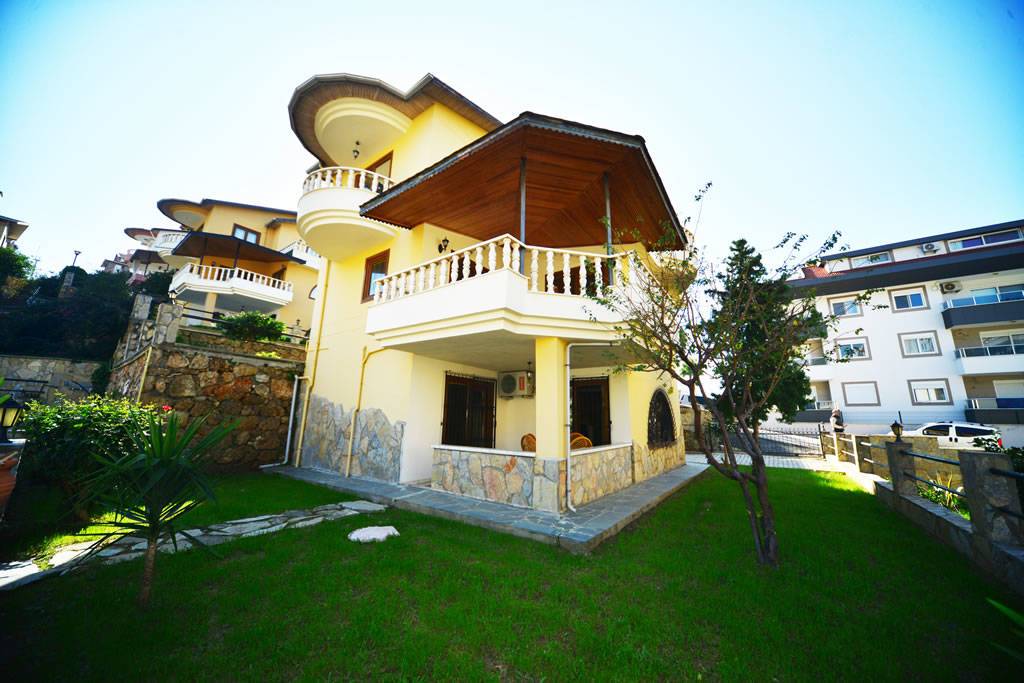 Möblierte 5 Zimmer Villa nur 700 Meter zum Strand in Alanya - Kestel