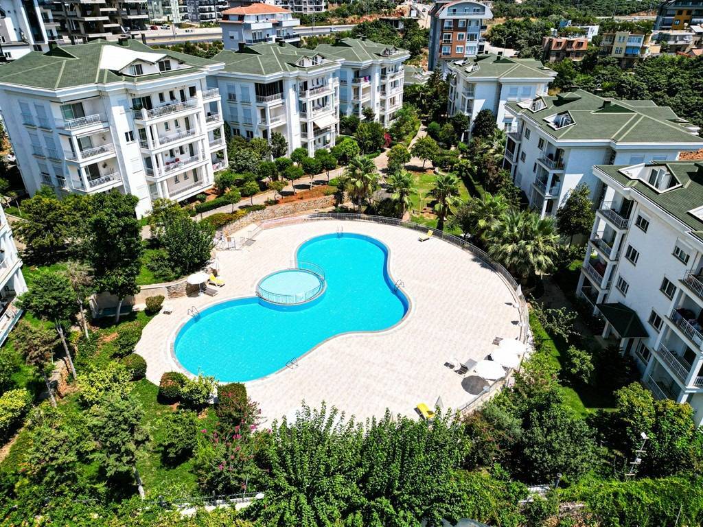 Furnished three-room apartment in Alanya - Oba 